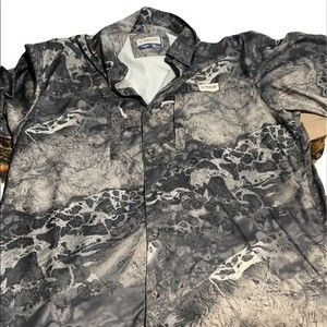 Button up Magellan shirt